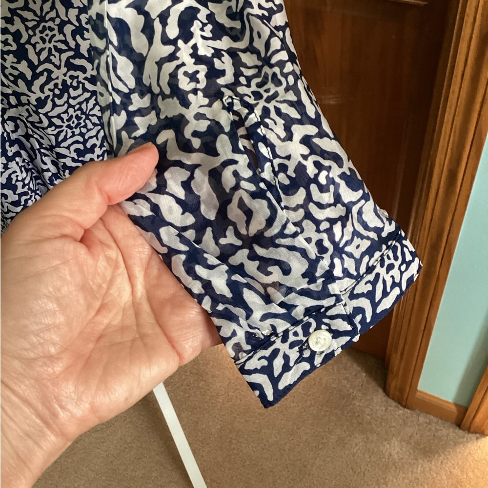 Vineyard Vines Silk Chiffon Snowflake Shirt Dress, Size 10 - Picture 5 of 7